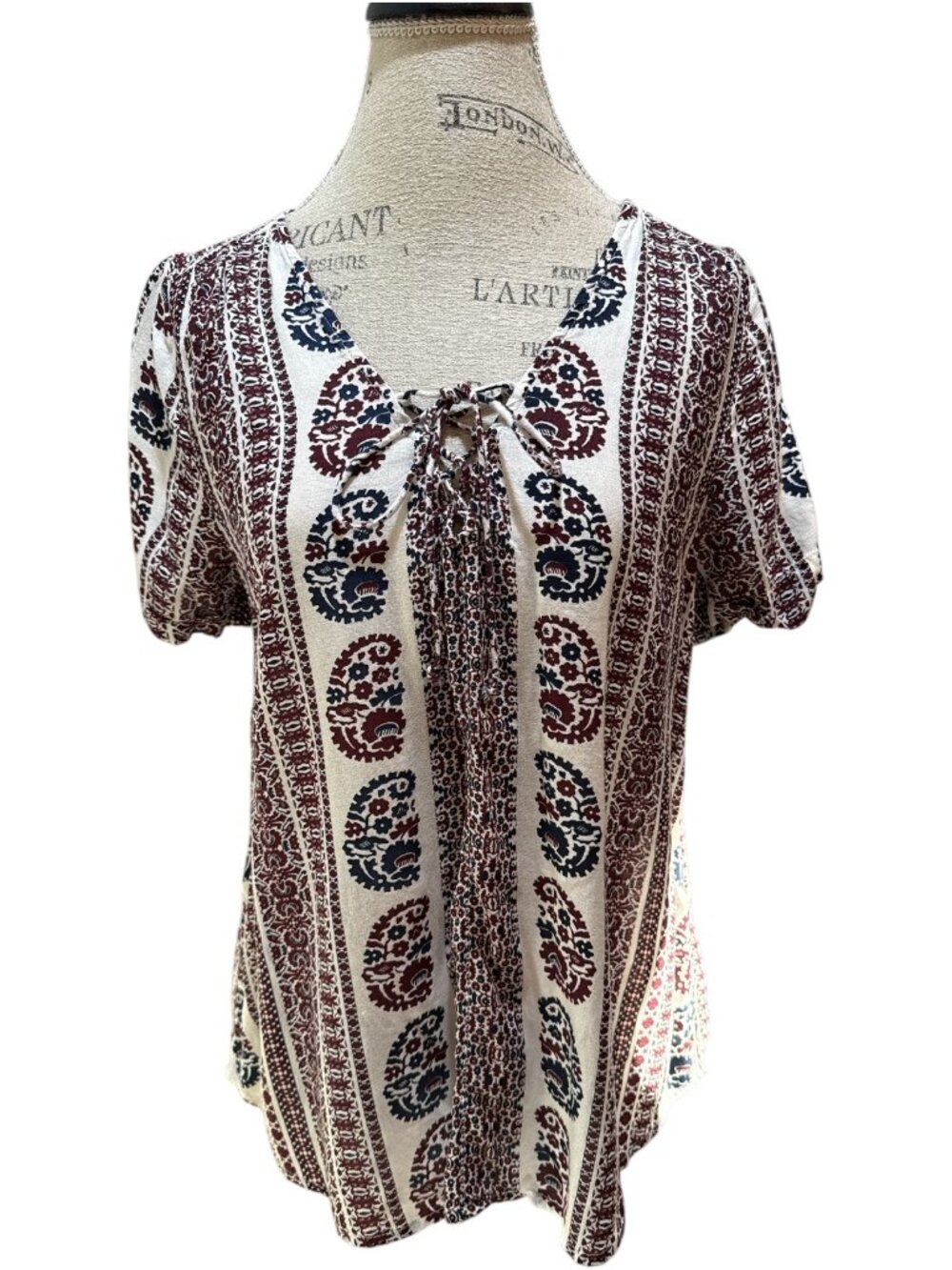 Lucky Brand Sz M White, Red & Blue Batik Boho Short Sleeve Tie Neck Top